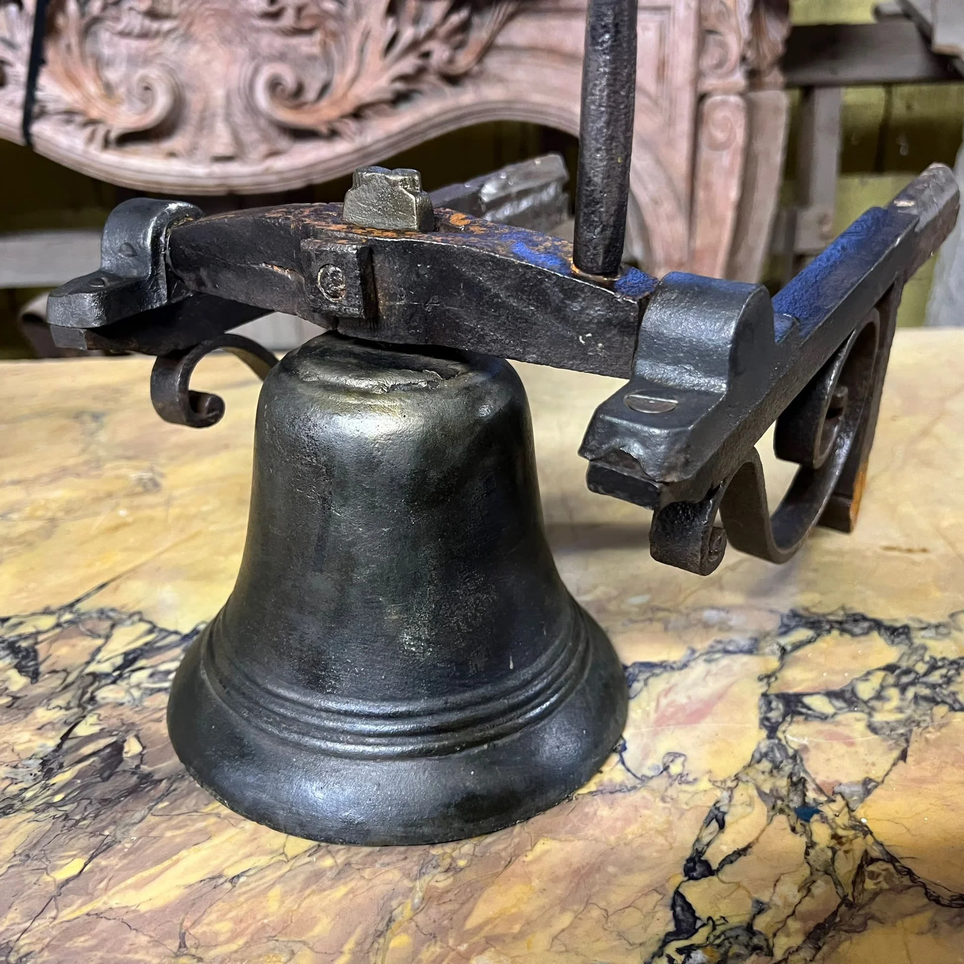 Antique bell mechanism